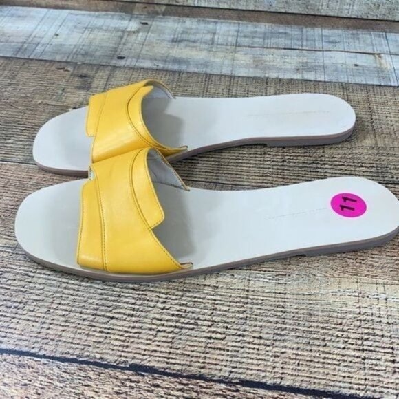 Cupcakes and‎ Cashmere Farella Slide Sandal Womens 11 M Yellow Leather Flats - Picture 3 of 8